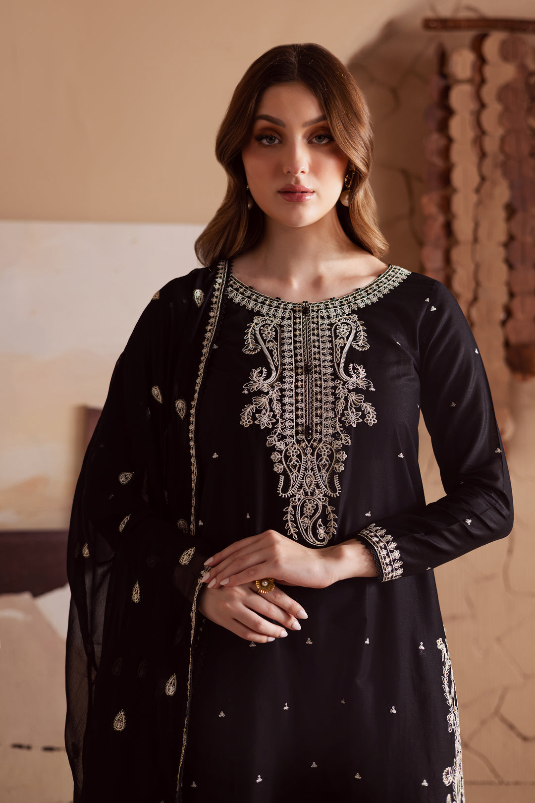 Noir Elegance – Trendy 3PCs