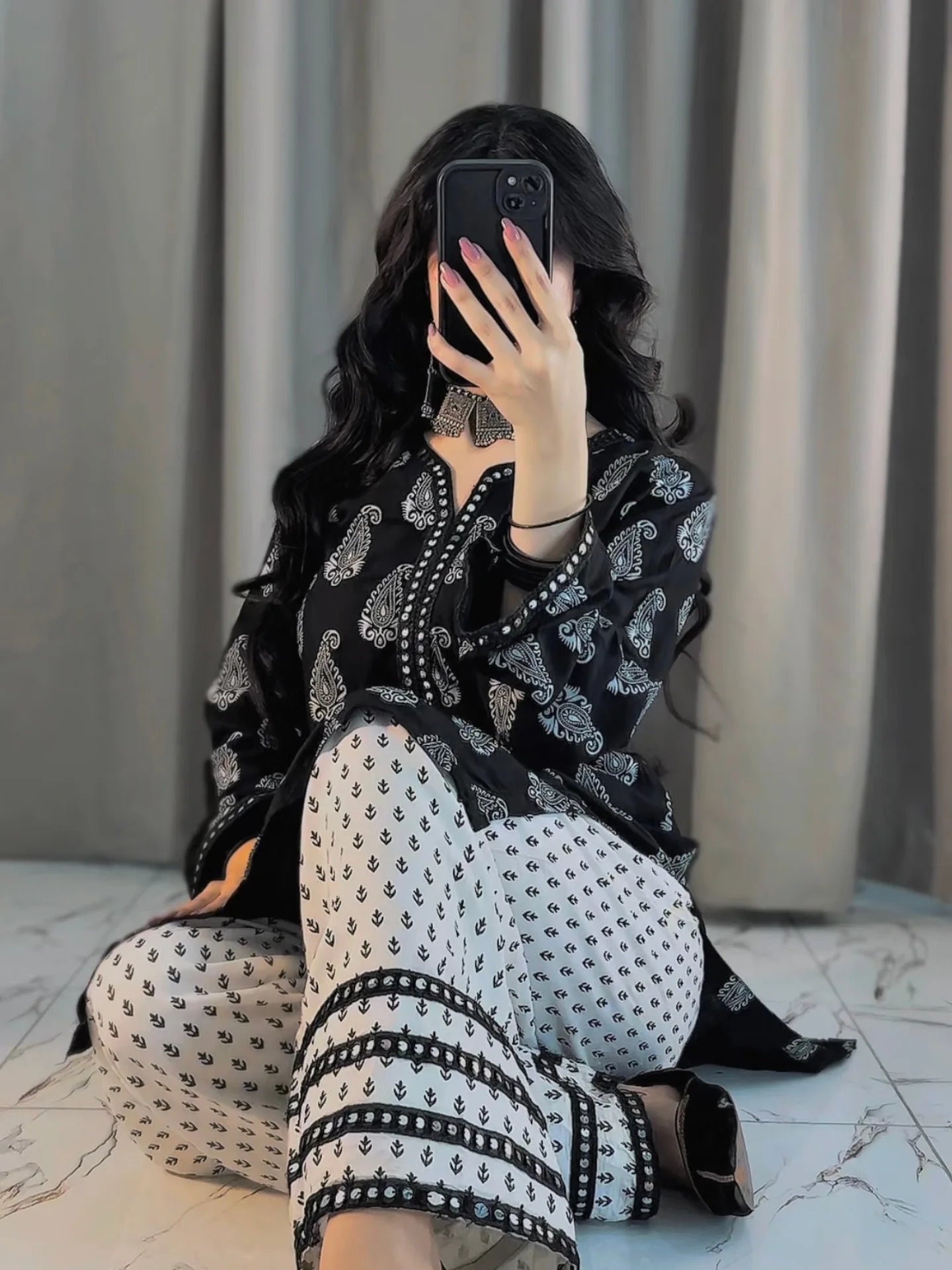 MAHRO FARSHI 2PC – Premium Printed Cotton Suit