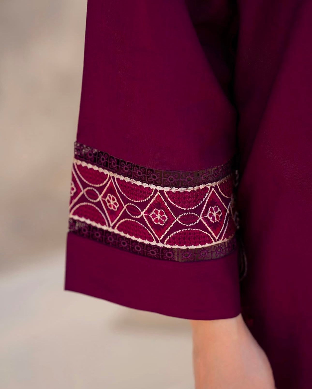 Crimson Grace – Cotton 3PC Suit