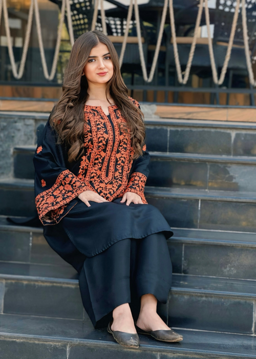 Zouq Embroidered – 2pc suit