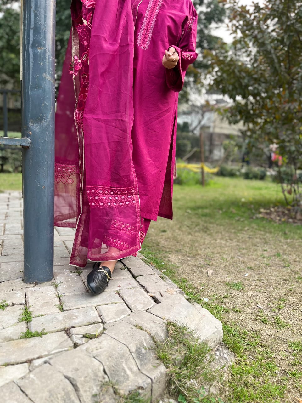 Gulbahar Rose – Cotton Embroidered 3PC Suit with Chiffon Dupatta